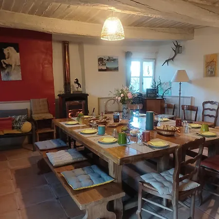 Bed and breakfast Quadruple Dans Ferme Provencale 3*