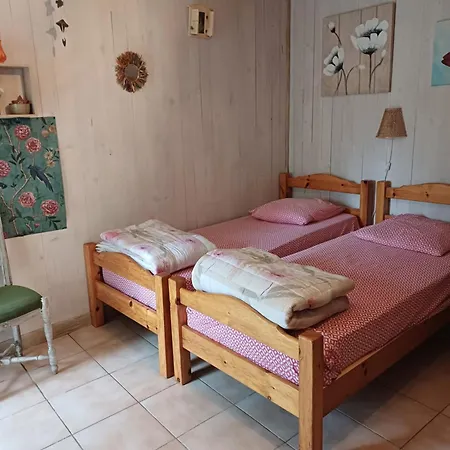 Quadruple Dans Ferme Provencale Отель типа 