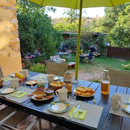 Quadruple Dans Ferme Provencale Отель типа 